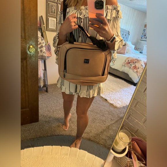 Travelers Club carry on Overnight Weekend duffle bag with toiletry bag - Picture 9 of 13